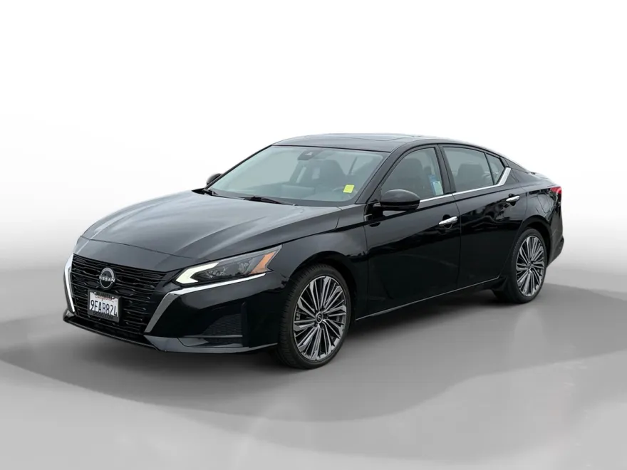 2023 Nissan Altima 2.5 SL photo 1