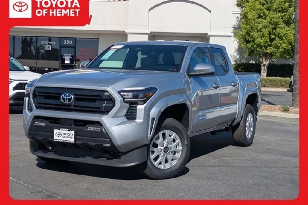 2025 Toyota Tacoma SR5 photo 1