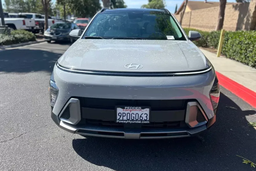 2025 Hyundai Kona Limited photo 1