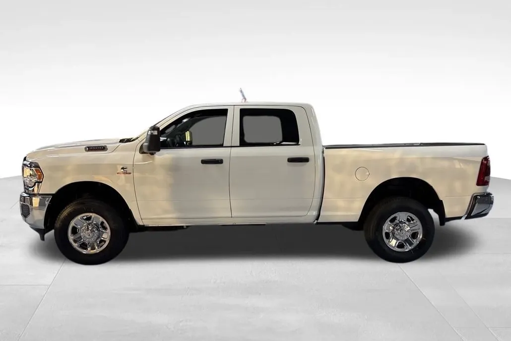 2024 Ram 3500 Tradesman photo 1