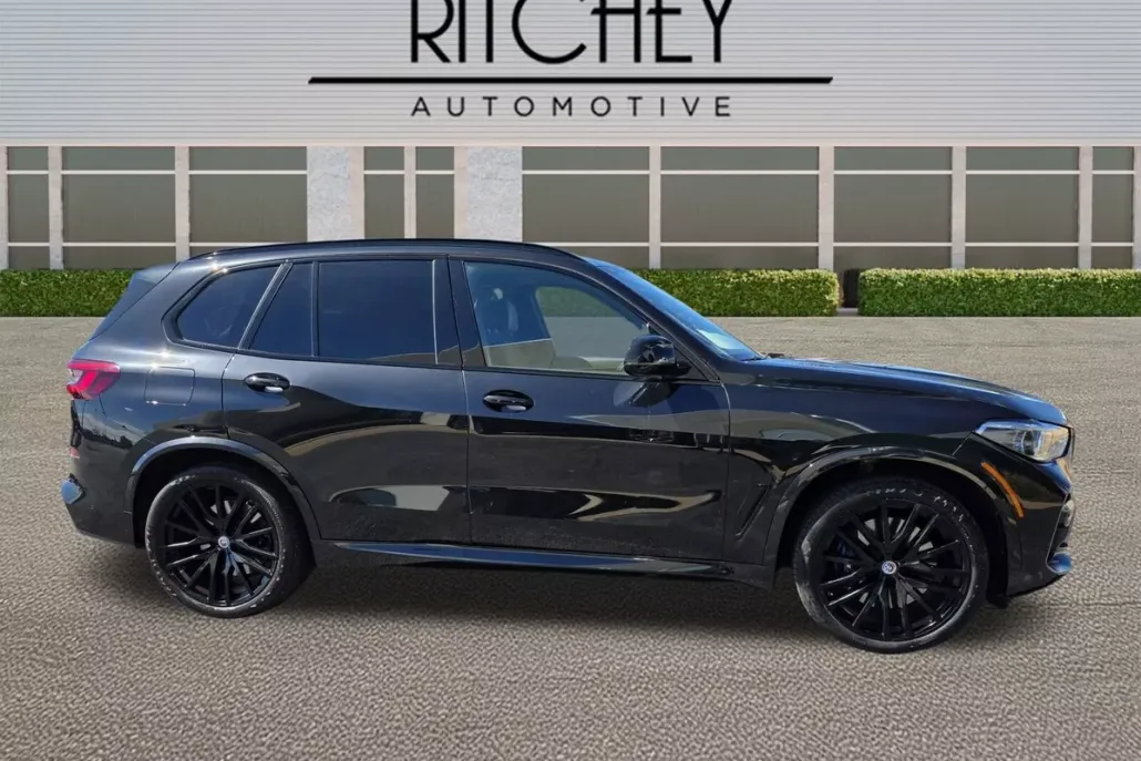 2023 Bmw X5 M50i photo 1