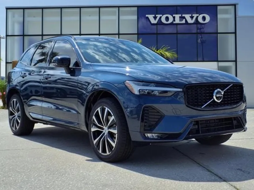 2025 Volvo XC60 B5 Plus photo 1