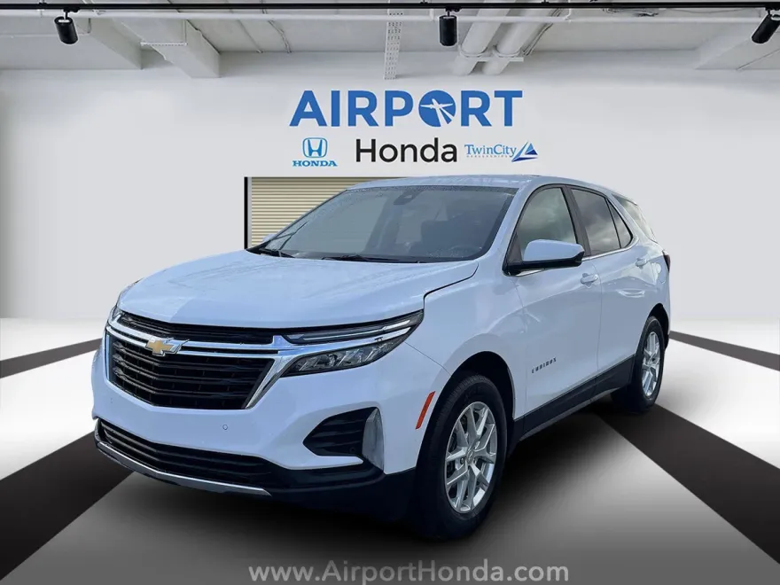 2024 Chevrolet Equinox LT photo 1