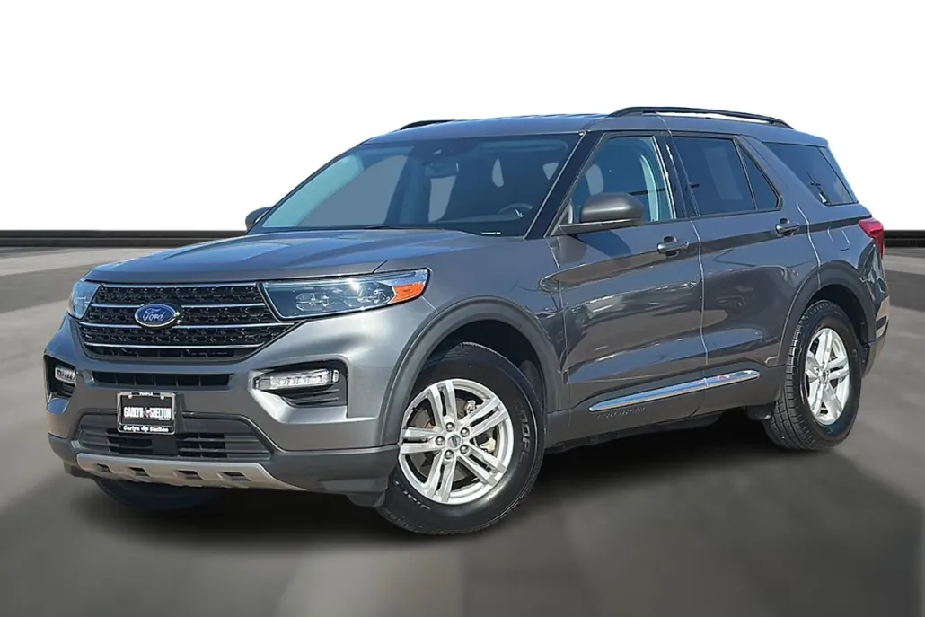 2021 Ford Explorer XLT photo 1