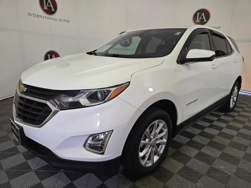 2020 Chevrolet Equinox LT photo 1