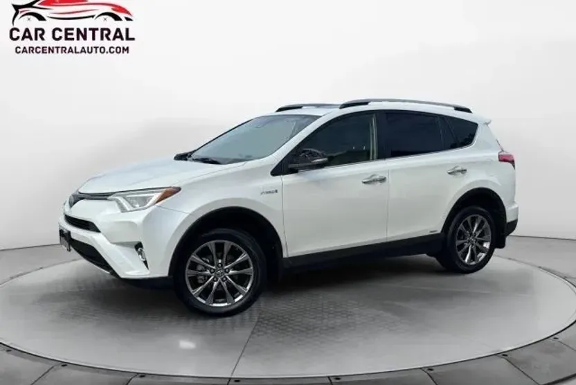 2017 Toyota RAV4 Hybrid Limited Sport photo 1