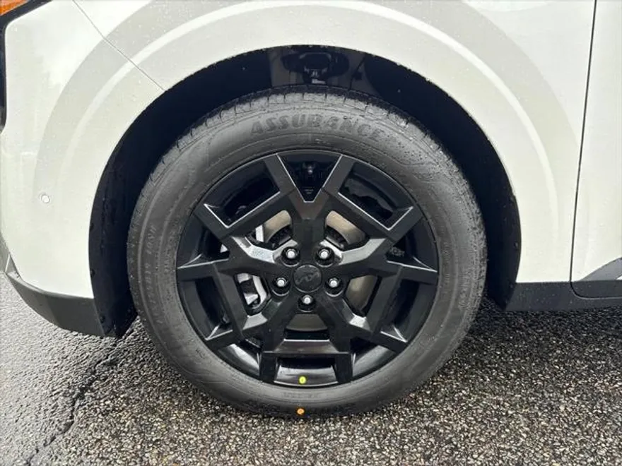 2026 Kia Carnival SX photo 1