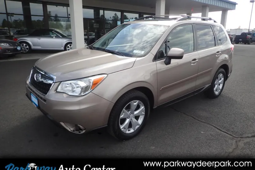 2015 Subaru Forester 2.5i Premium photo 1