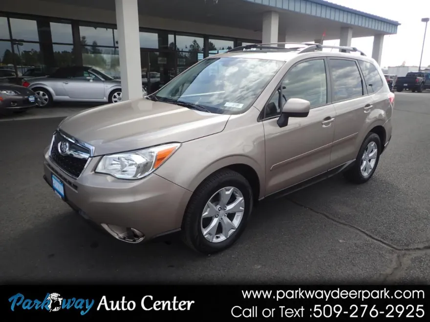 2015 Subaru Forester 2.5i Premium photo 1