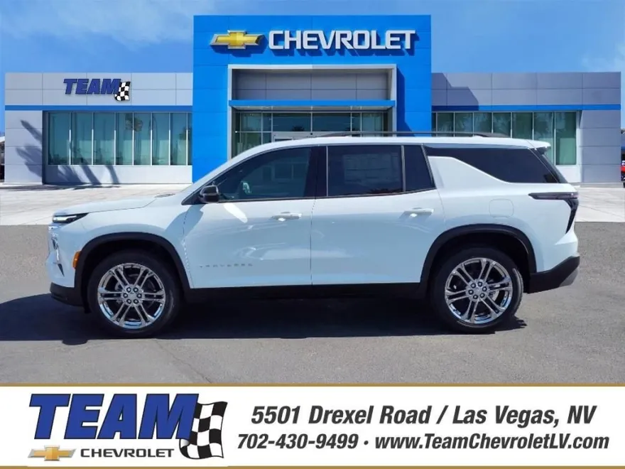 2025 Chevrolet Traverse photo 1