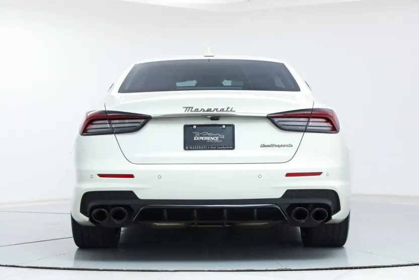 2022 Maserati Quattroporte Modena photo 1