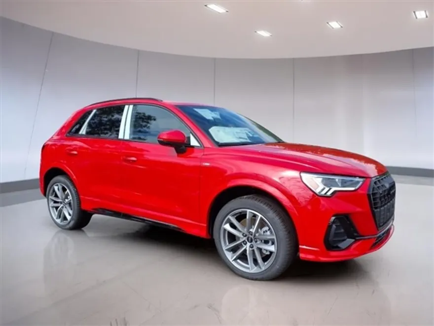 2025 Audi Q3 S line Premium photo 1
