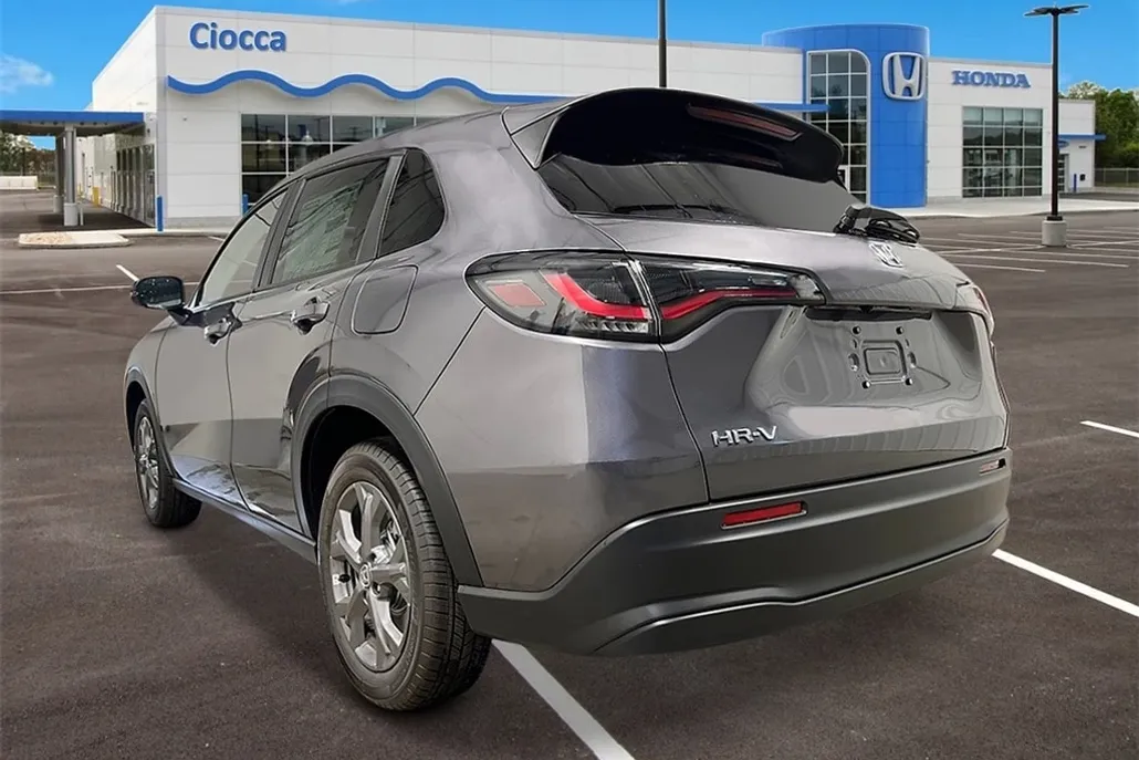 2026 Honda HR-V LX photo 1