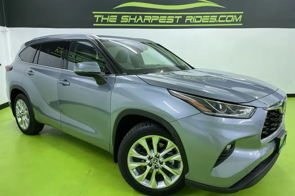 2021 Toyota Highlander Limited photo 1