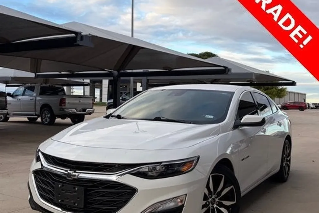 2024 Chevrolet Malibu RS photo 1