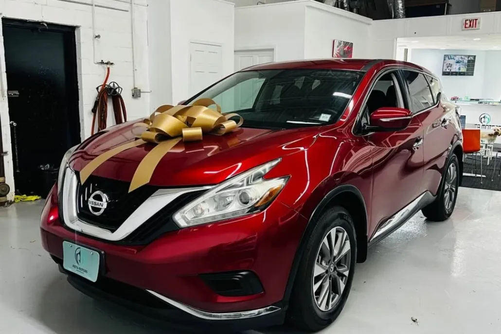 2015 Nissan Murano SV photo 1