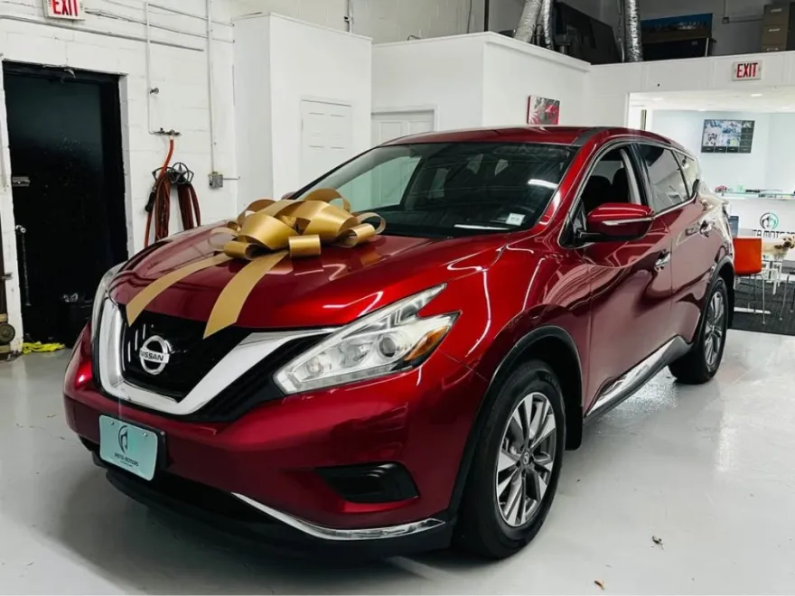 2015 Nissan Murano SV photo 1