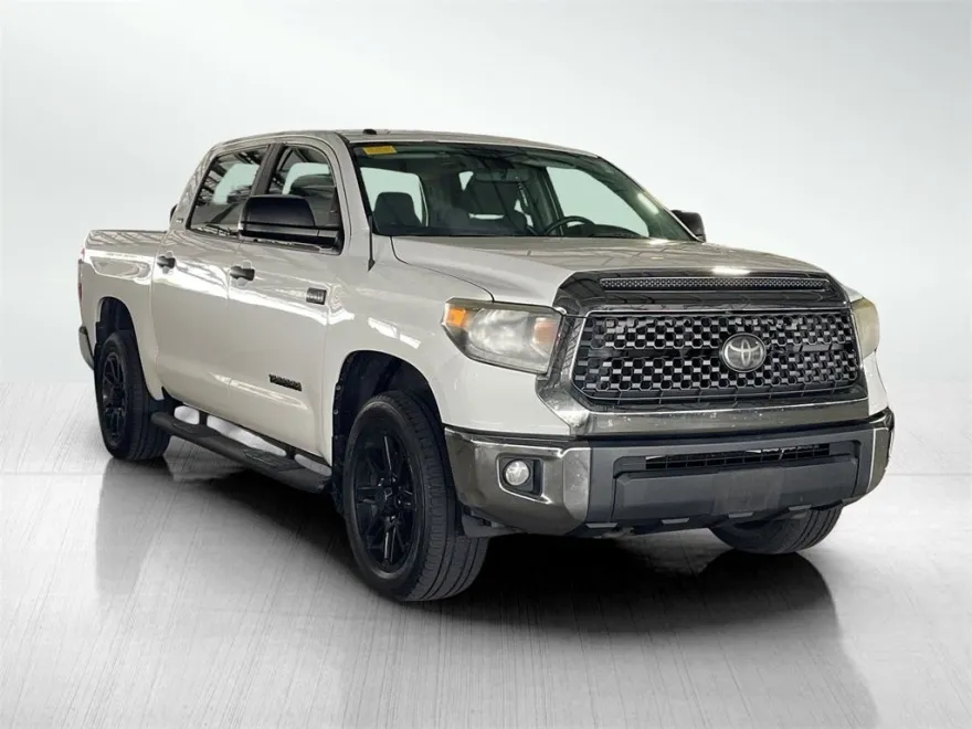 2019 Toyota Tundra SR5 CrewMax photo 1