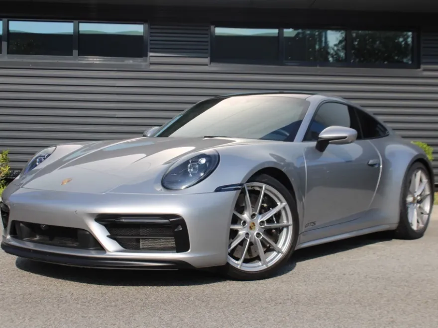 2022 Porsche 911 GTS photo 1