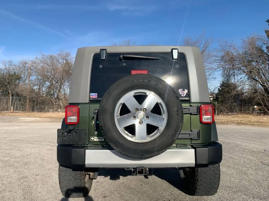 2008 Jeep Wrangler Unlimited Sahara photo 1