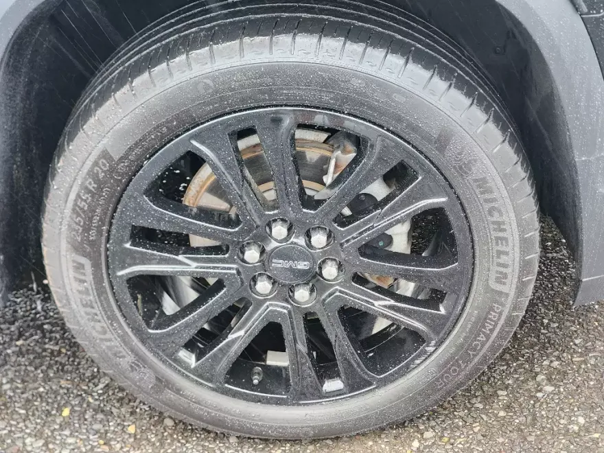 2023 Gmc Acadia SLE photo 1
