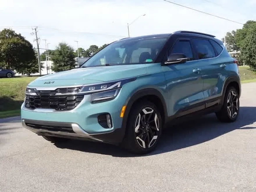 2024 Kia Seltos SX photo 1