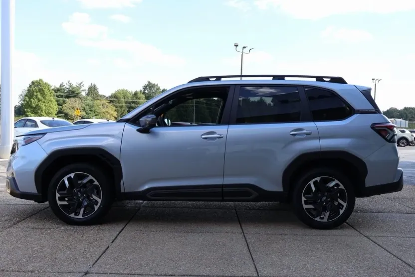 2025 Subaru Forester Limited photo 1
