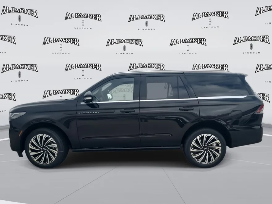 2025 Lincoln Navigator Black Label photo 1