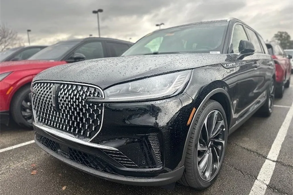2025 Lincoln Aviator Reserve photo 1