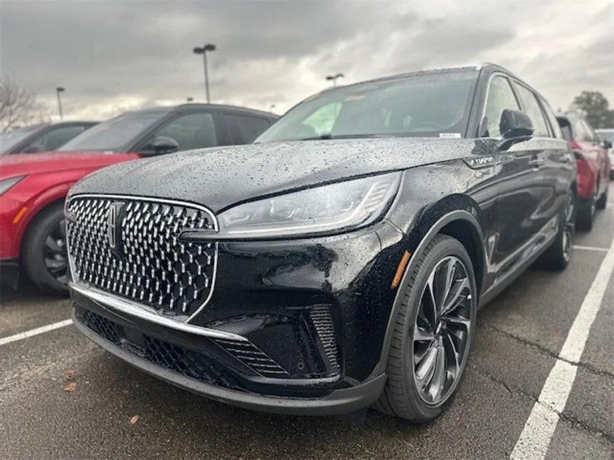 2025 Lincoln Aviator Reserve photo 1