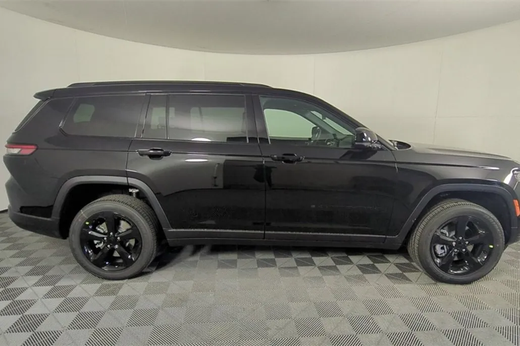 2025 Jeep Grand Cherokee Altitude X photo 1