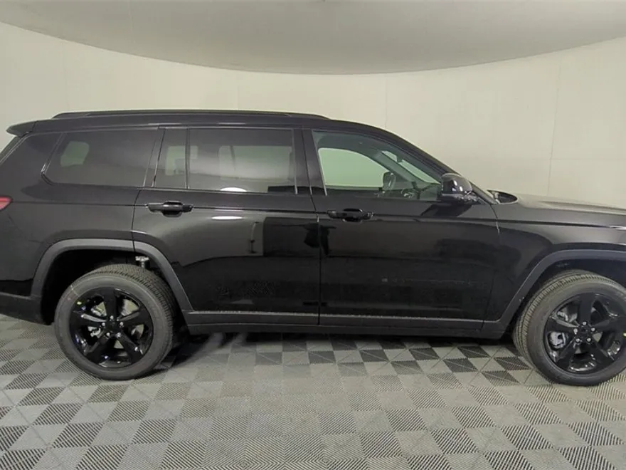2025 Jeep Grand Cherokee Altitude X photo 1