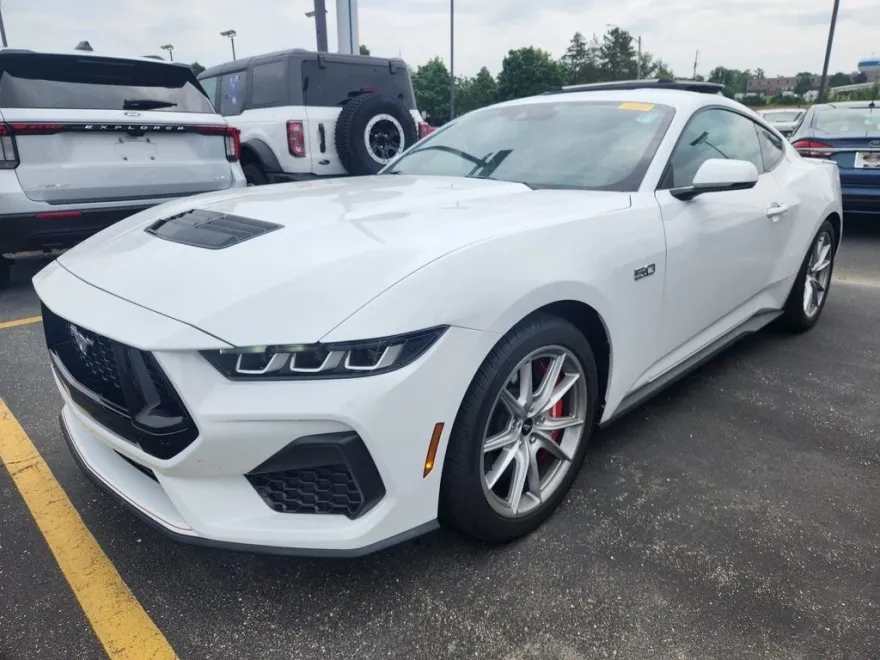 2024 Ford Mustang GT Premium photo 1