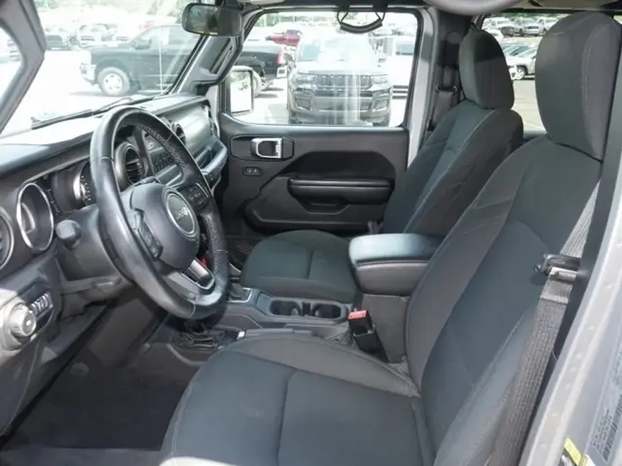 2021 Jeep Wrangler Unlimited Willys photo 1