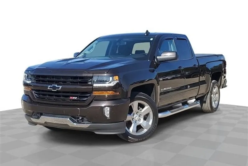 2018 Chevrolet Silverado 1500 LT photo 1