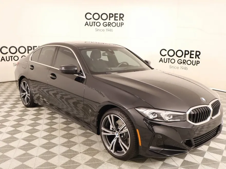 2024 Bmw 330i photo 1