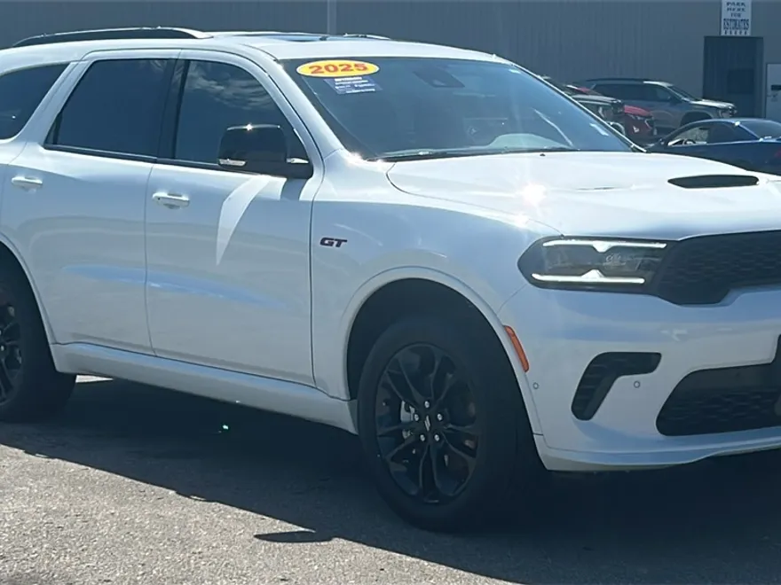 2025 Dodge Durango GT Plus photo 1