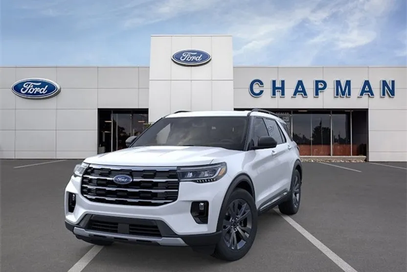 2025 Ford Explorer photo 1