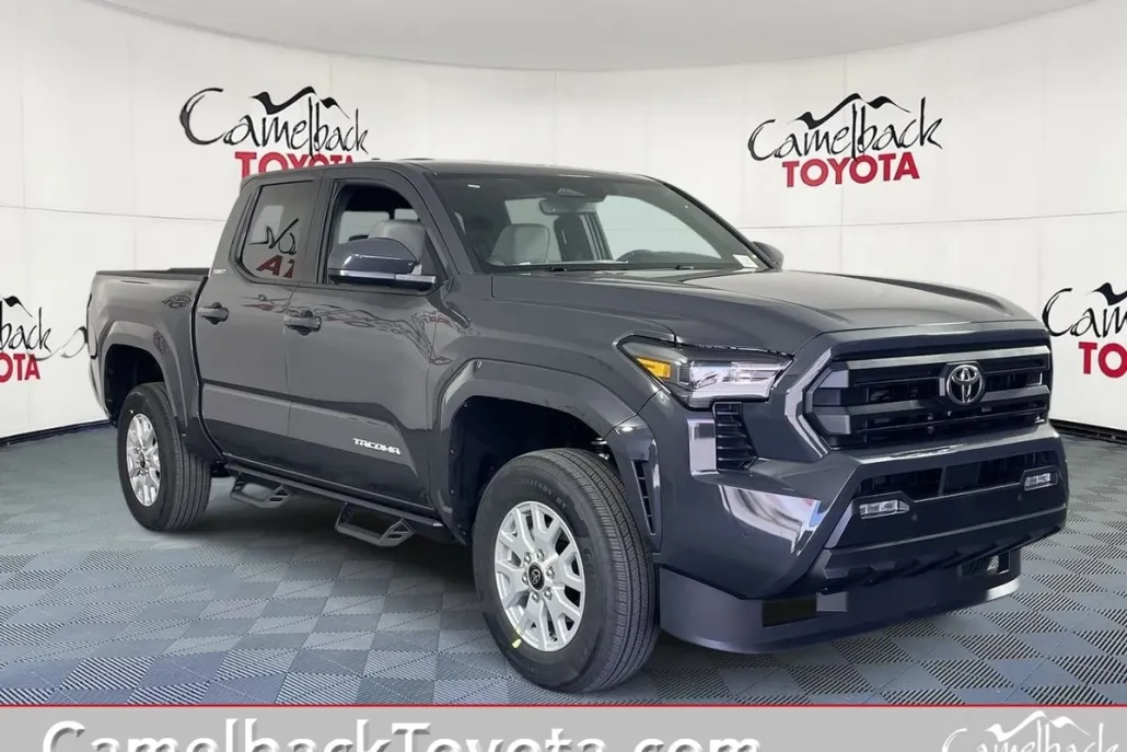 2025 Toyota Tacoma SR5 photo 1
