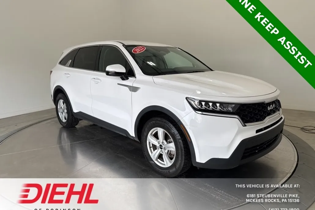 2022 Kia Sorento LX photo 1