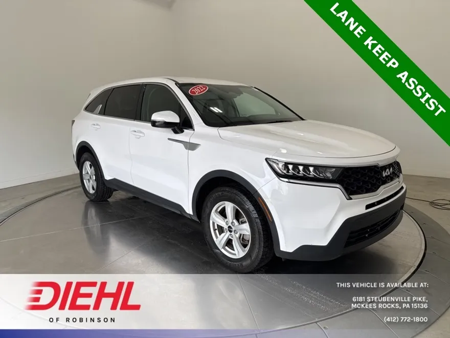 2022 Kia Sorento LX photo 1