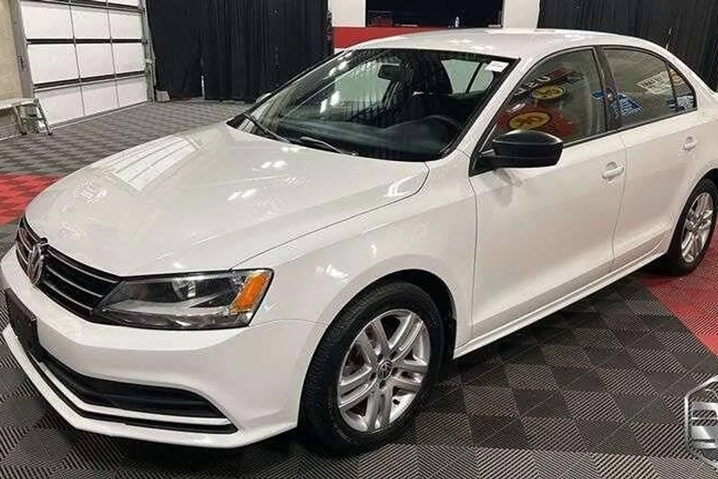 2015 Volkswagen Jetta S photo 1