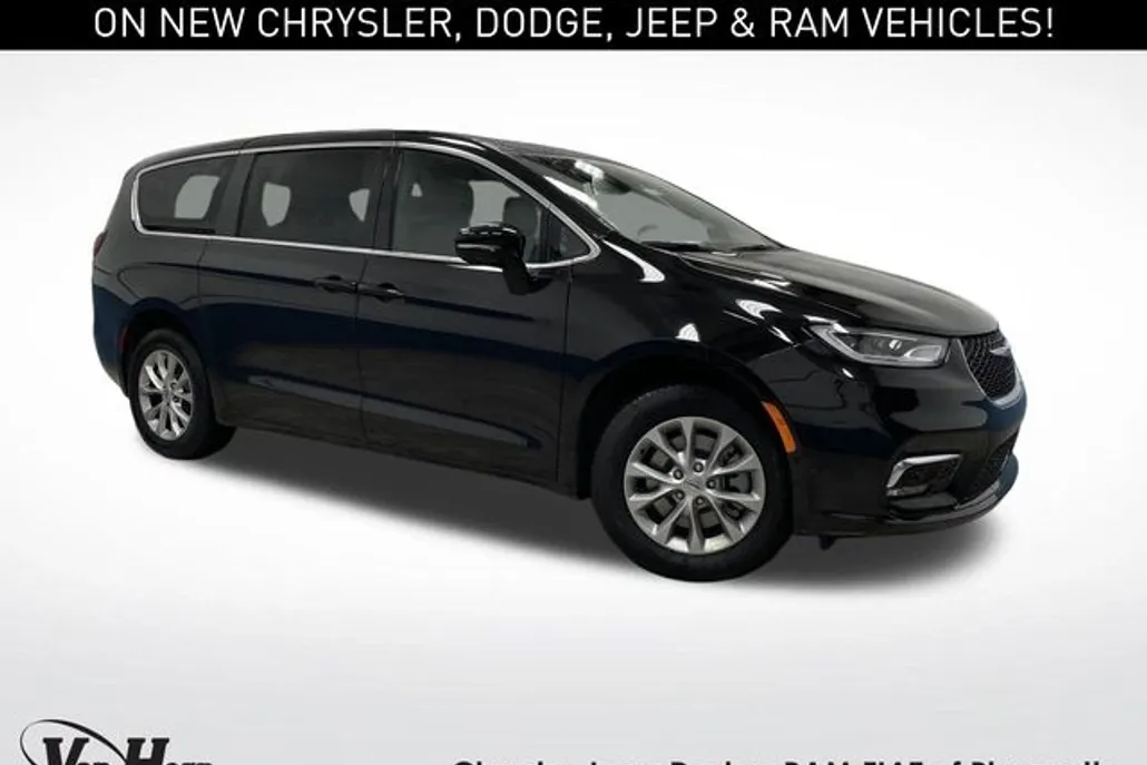 2025 Chrysler Pacifica photo 1