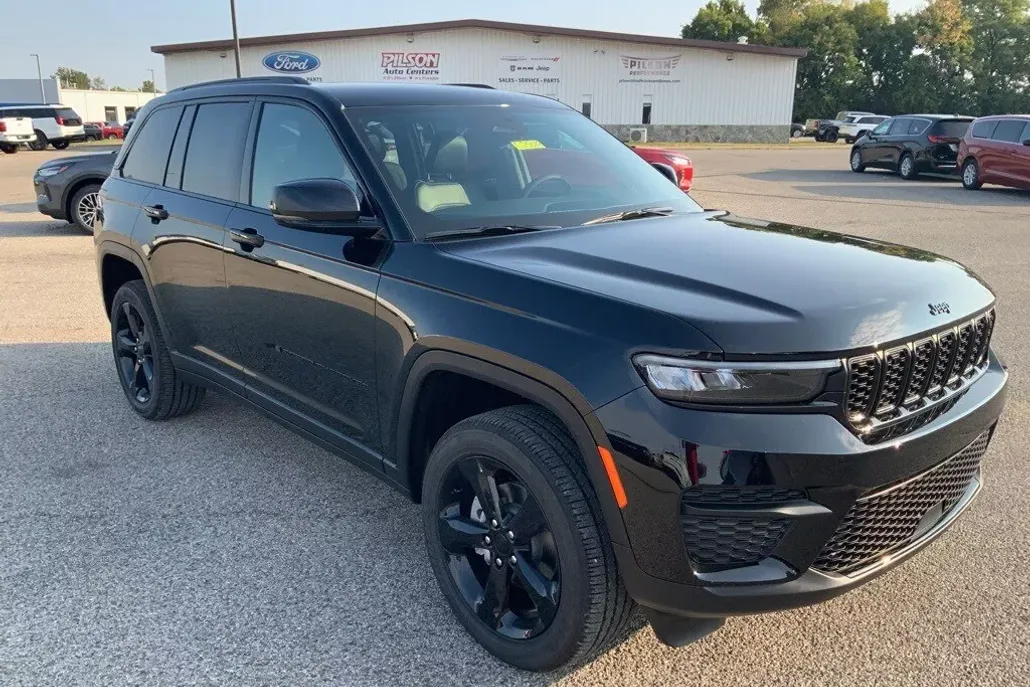 2025 Jeep Grand Cherokee Altitude X photo 1