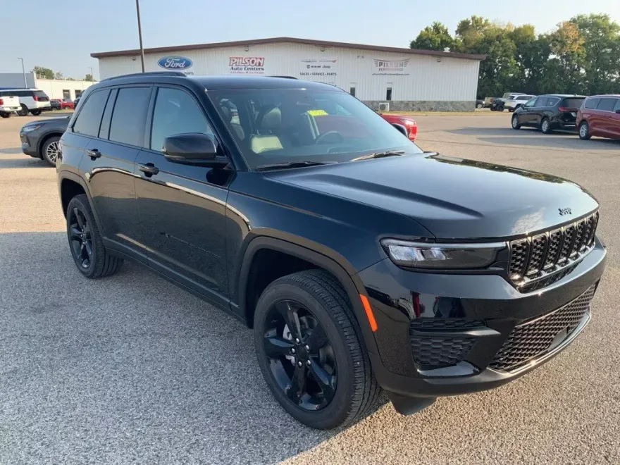 2025 Jeep Grand Cherokee Altitude X photo 1