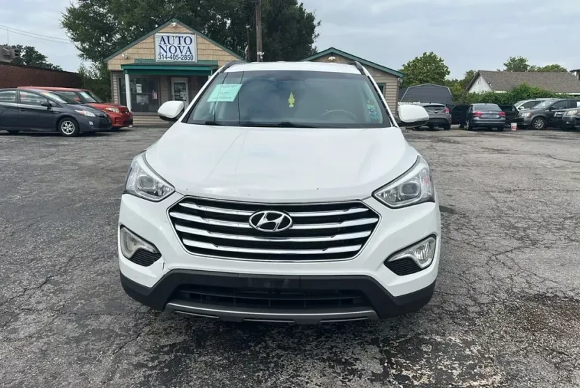 2014 Hyundai Santa Fe GLS Sport photo 1
