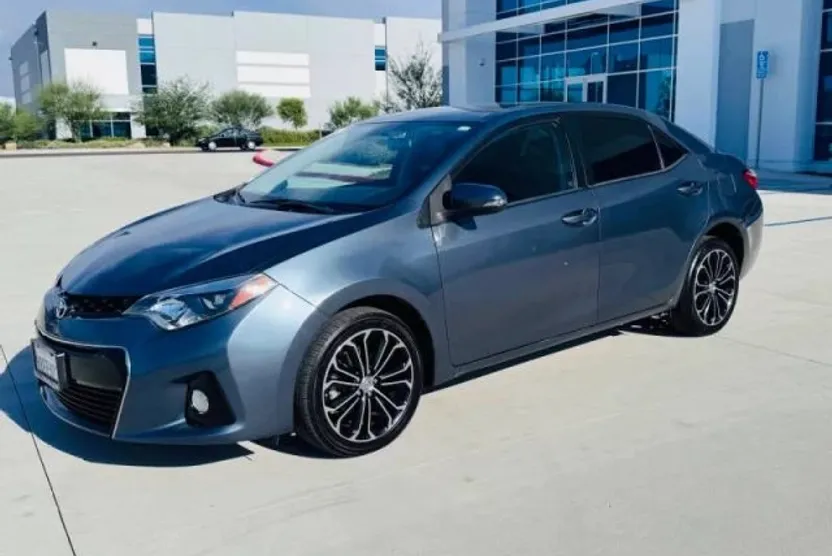 2016 Toyota Corolla L photo 1