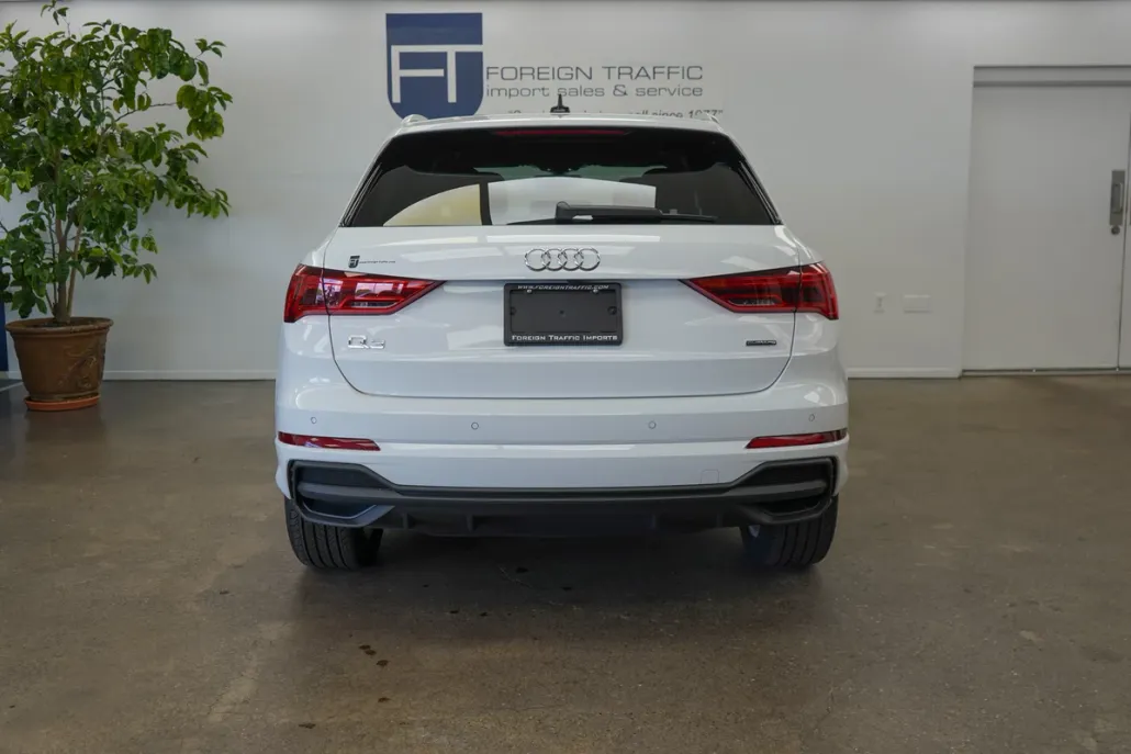 2024 Audi Q3 Premium Plus 45 TFSI S line photo 1
