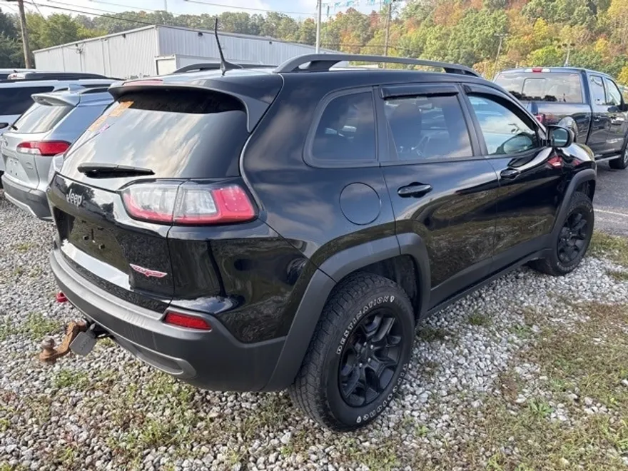 2019 Jeep Cherokee Trailhawk photo 1