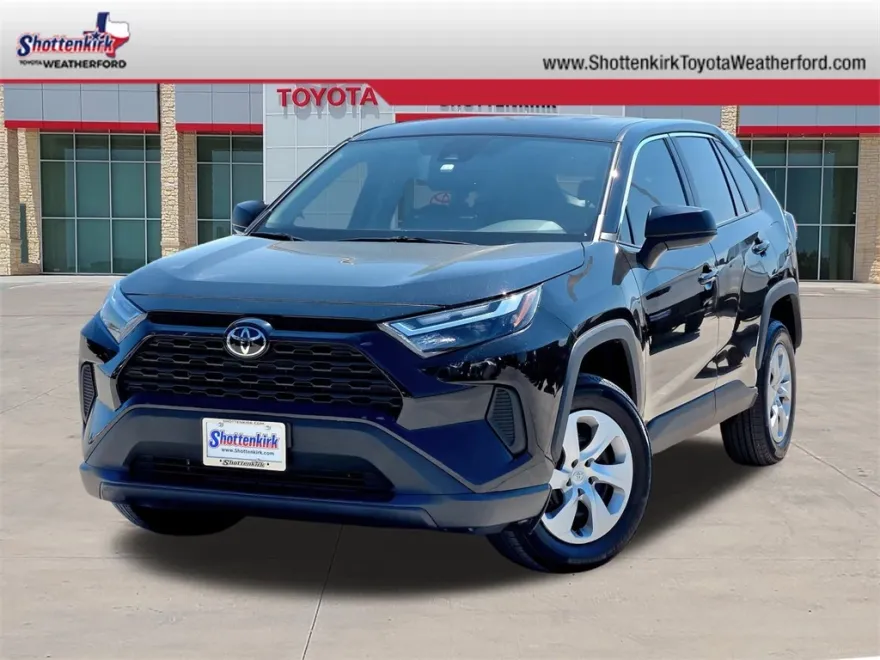 2025 Toyota RAV4 LE photo 1